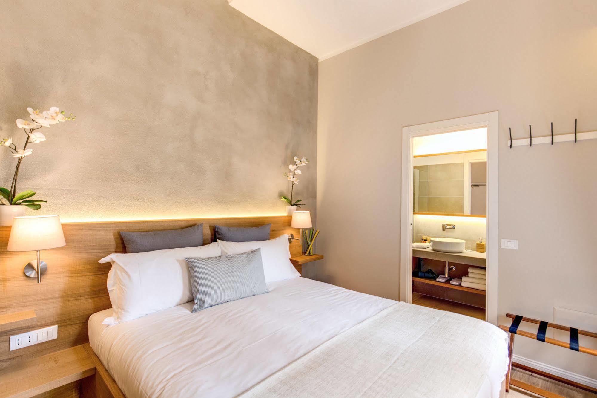 The Spanish Suite Campo De' Fiori Рим Экстерьер фото
