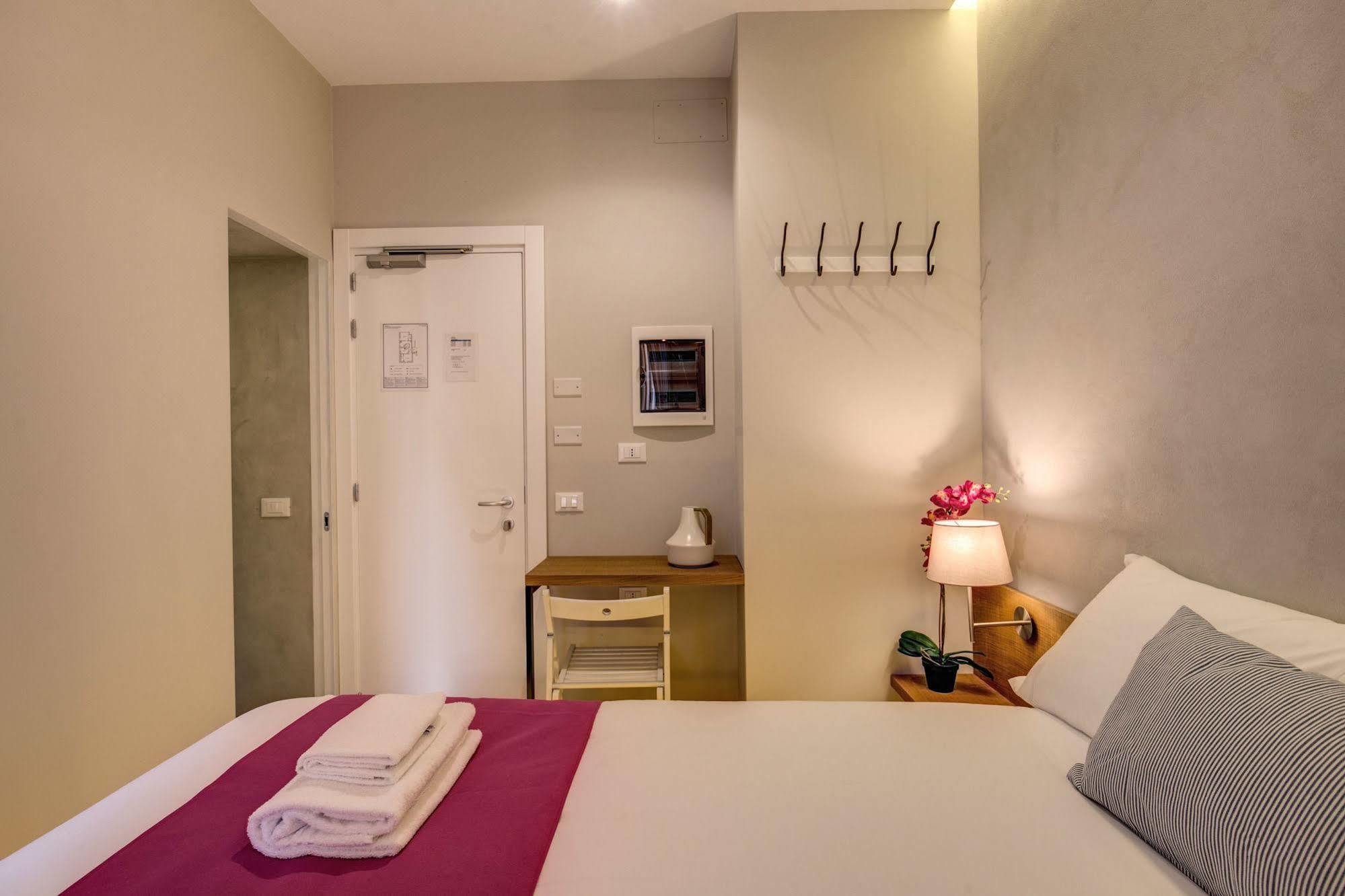 The Spanish Suite Campo De' Fiori Рим Экстерьер фото