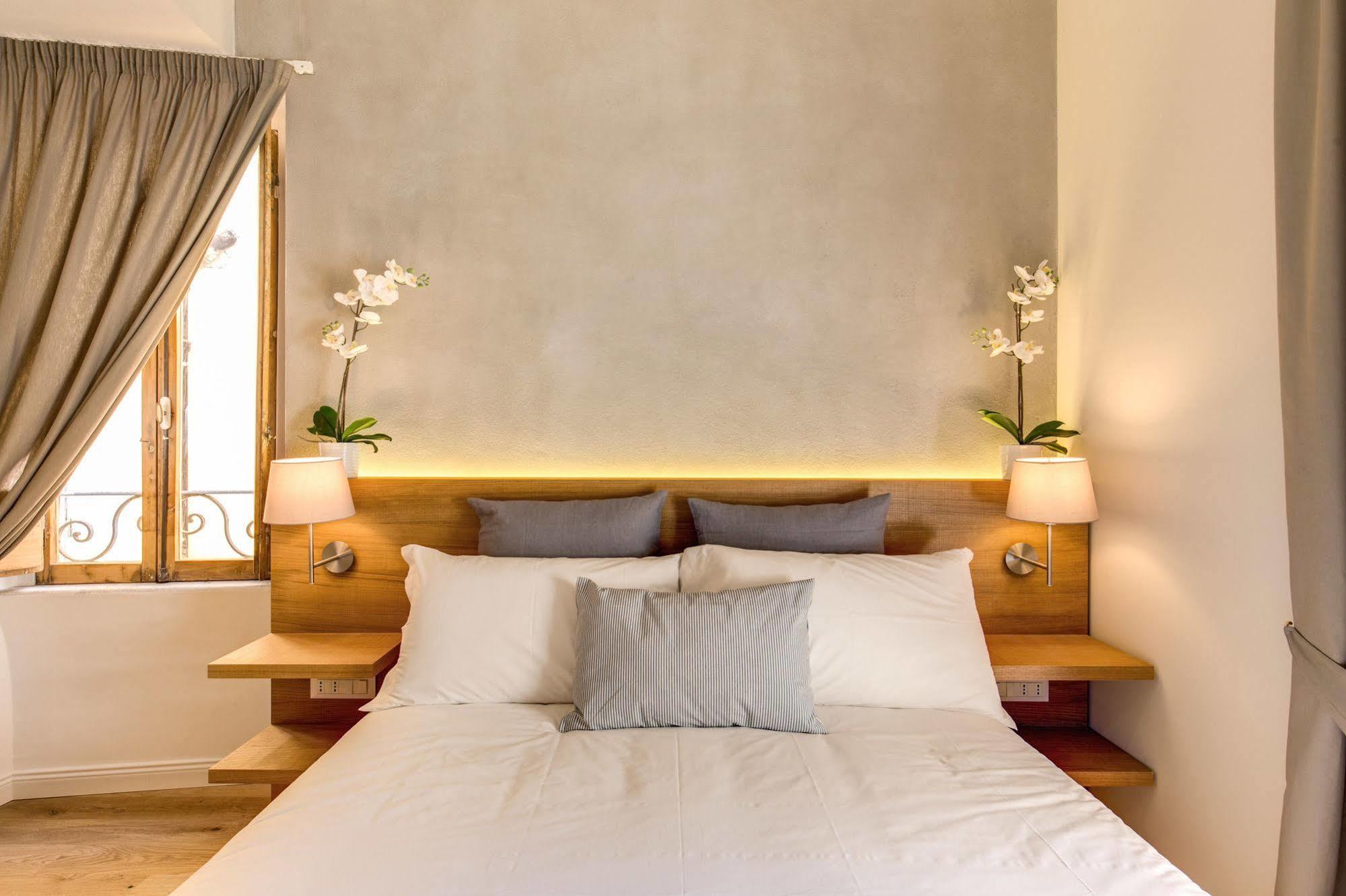 The Spanish Suite Campo De' Fiori Рим Экстерьер фото